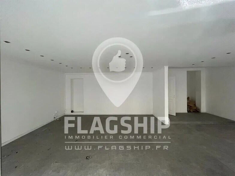 Retail in Paris for lease - Building Photo - Image 3 of 5