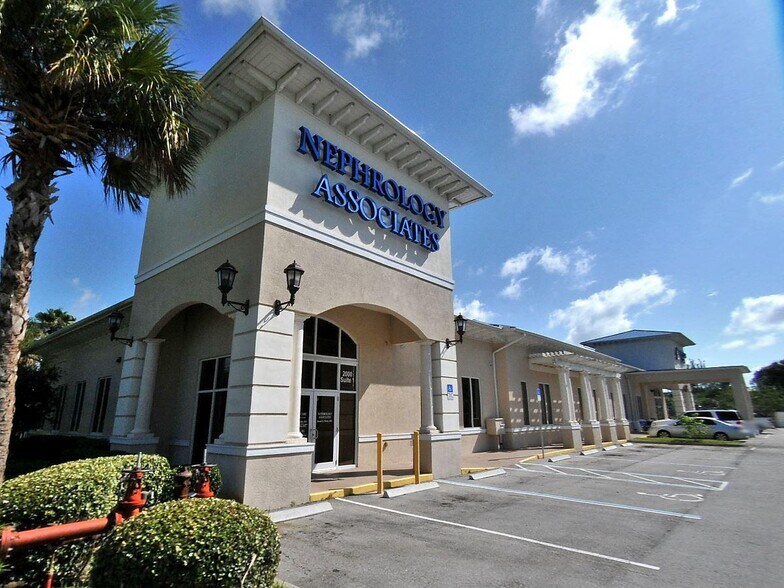 2000 Hartman Rd, Fort Pierce, FL for sale - Primary Photo - Image 1 of 1