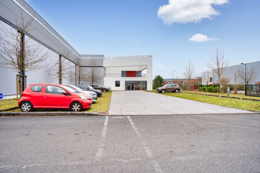 Flex in Bailly-Romainvilliers for lease - Building Photo - Image 2 of 2