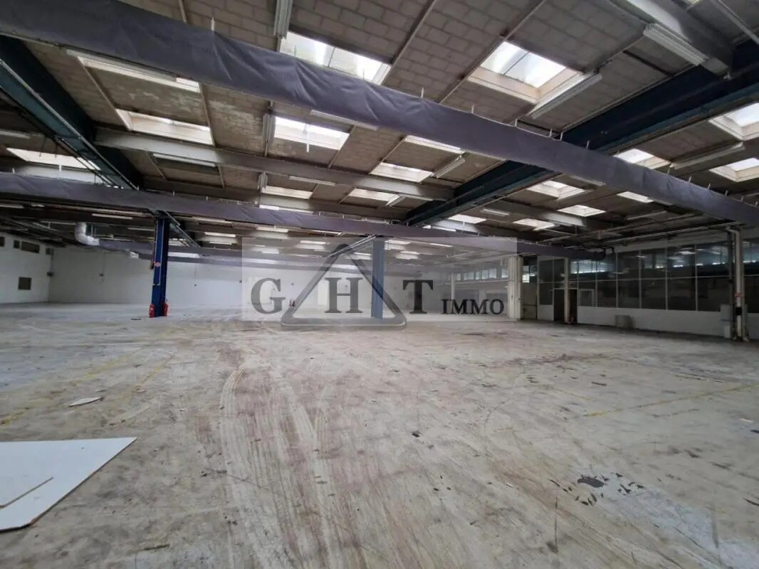 Industrial in Bezons for lease Interior Photo- Image 1 of 11