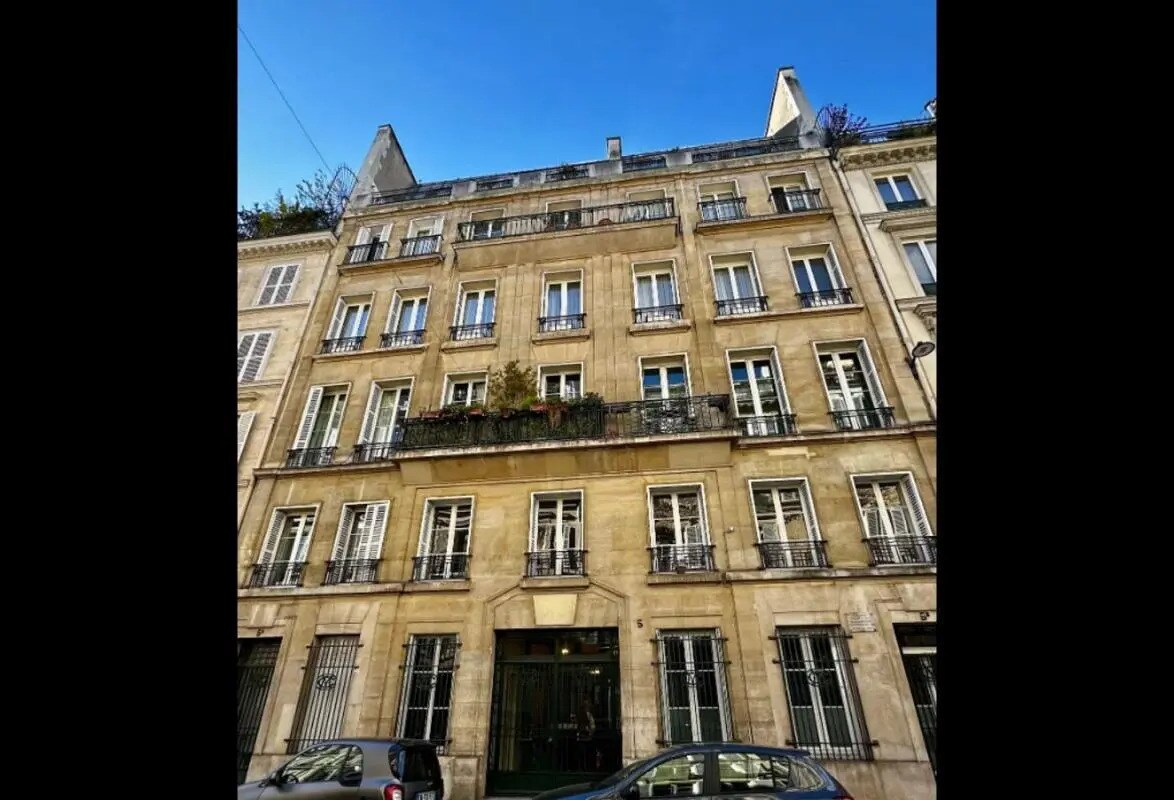 Office in Paris for lease Building Photo- Image 1 of 25