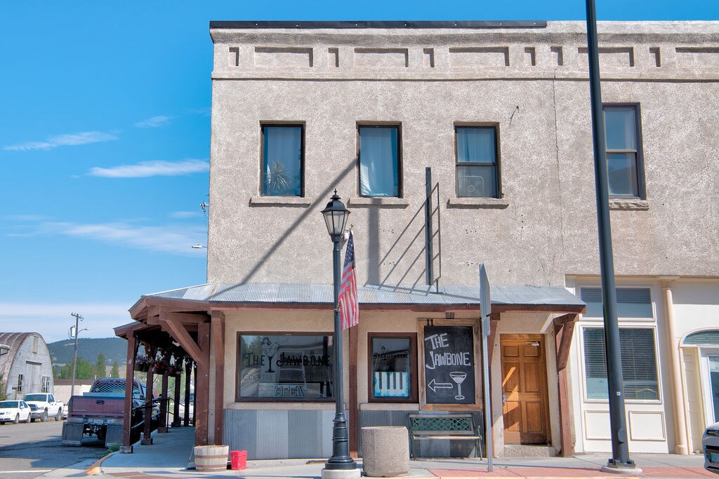 11 E Main St, White Sulphur Springs, MT 59645