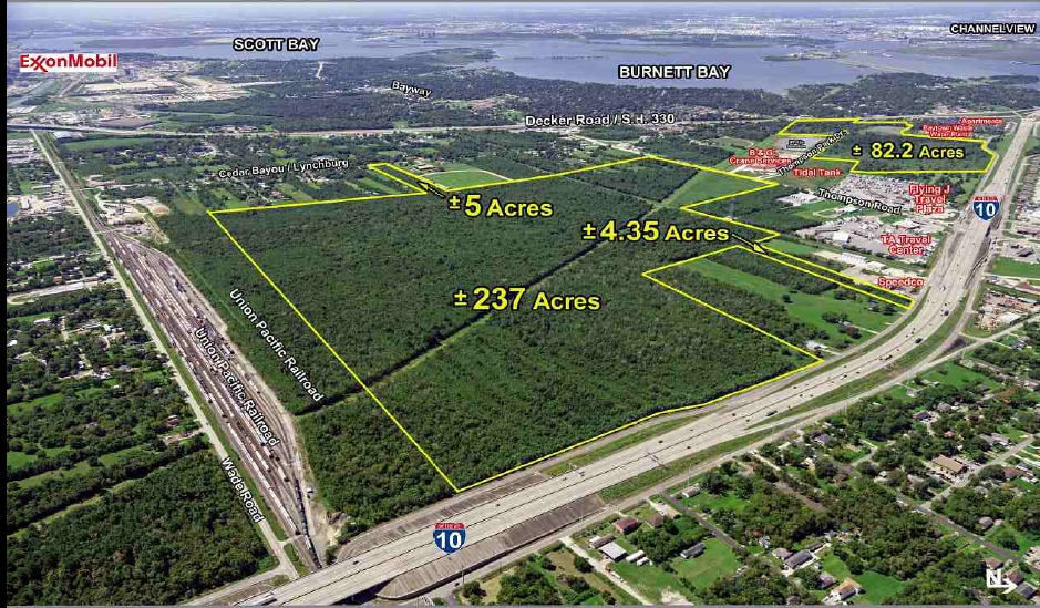 2100 E Freeway, Baytown, TX for sale - Primary Photo - Image 1 of 1