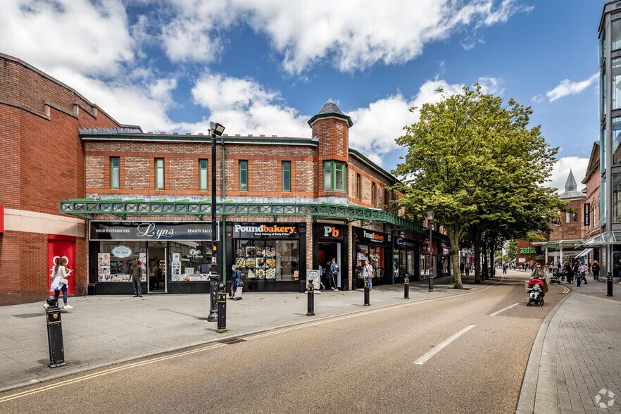 11-35 Warren St, Stockport for lease - Building Photo - Image 3 of 5