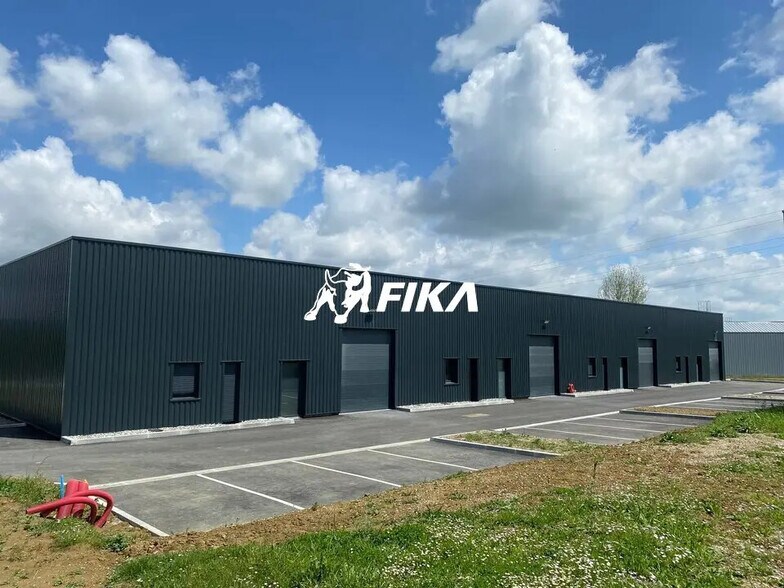 Flex in Sainte-Foy-d'Aigrefeuille for lease - Building Photo - Image 1 of 9