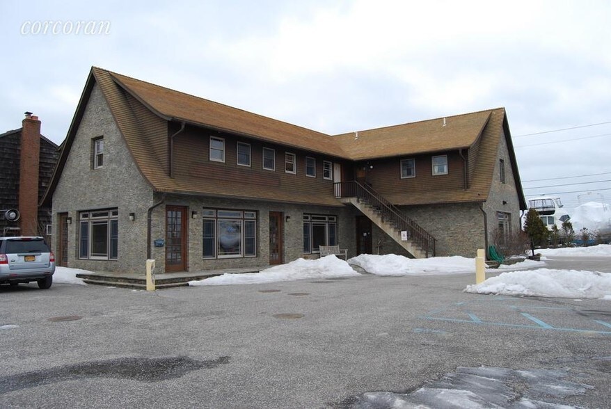 552 W Lake Dr, Montauk, NY for sale - Primary Photo - Image 1 of 1