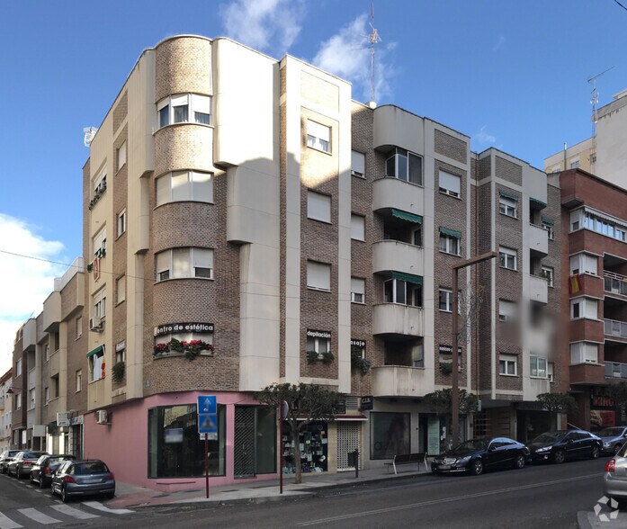Multifamily in Guadalajara, Guadalajara for sale - Building Photo - Image 2 of 2