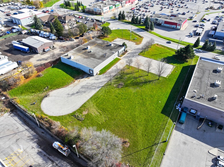 59 Montclair Dr, Woodstock, ON for sale - Building Photo - Image 2 of 11