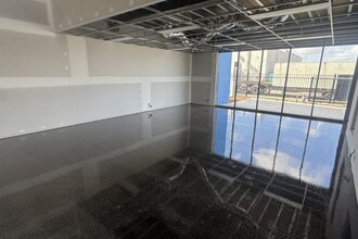 53-57 Advance Bvd, Officer South for lease Interior Photo- Image 2 of 2