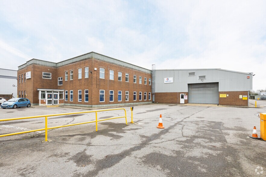 Robinson Way, Portsmouth for sale - Primary Photo - Image 1 of 1