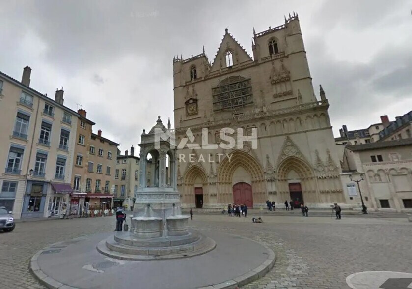 Retail in Lyon for lease - Building Photo - Image 3 of 4