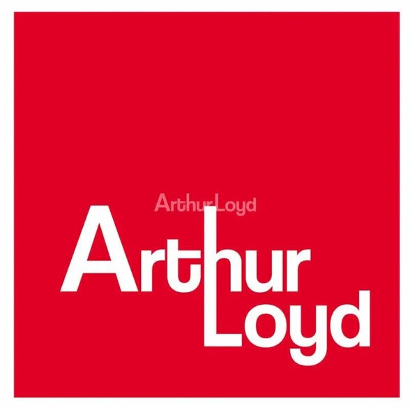 Retail in Reims for lease - Building Photo - Image 2 of 3