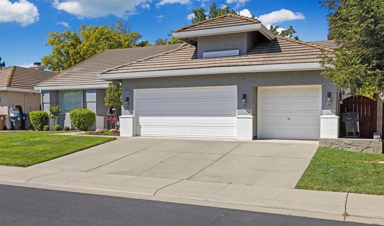 9524 Swanbrook Ct, Elk Grove, CA 95758