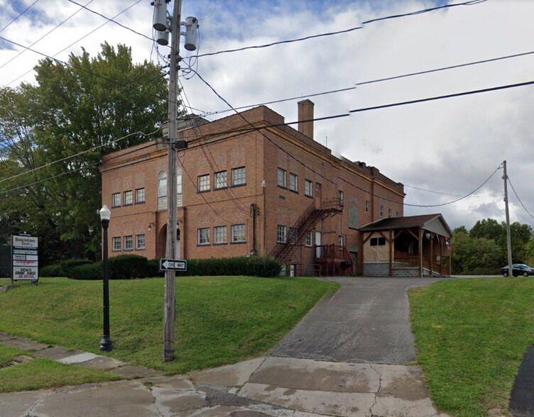 50 Struthers Coitsville Rd, Lowellville, OH 44436