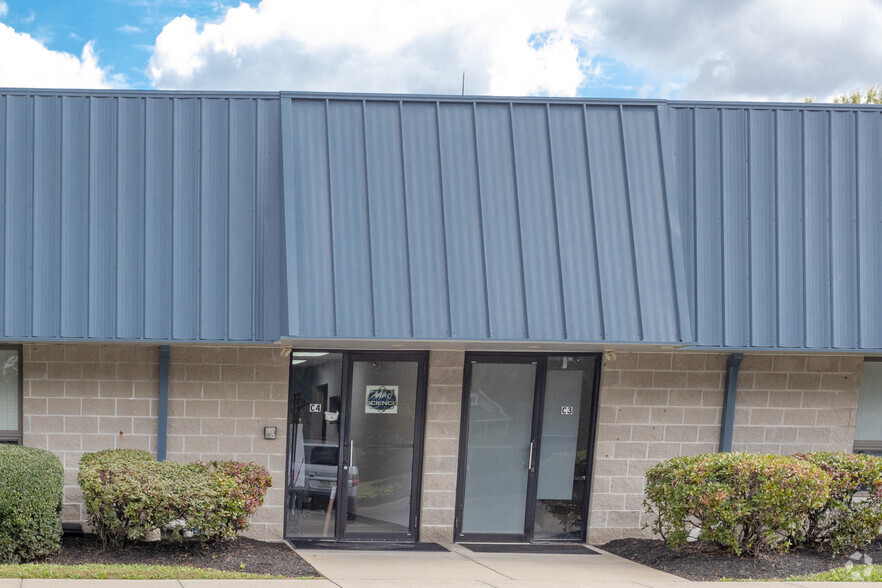 1580 Reed Rd, Pennington, NJ for lease - Building Photo - Image 2 of 11