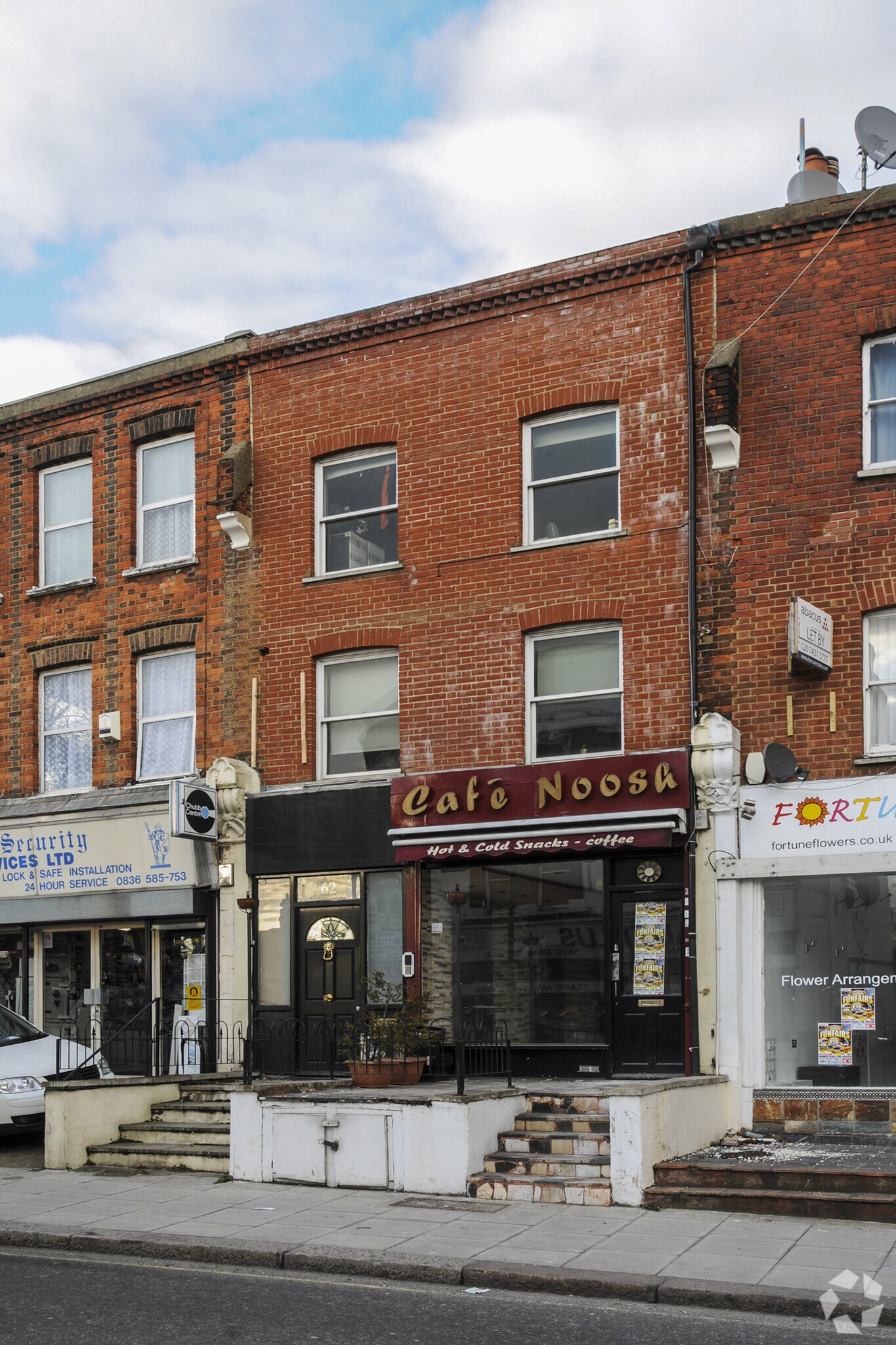 62 Fortune Green Rd, London for sale Primary Photo- Image 1 of 1