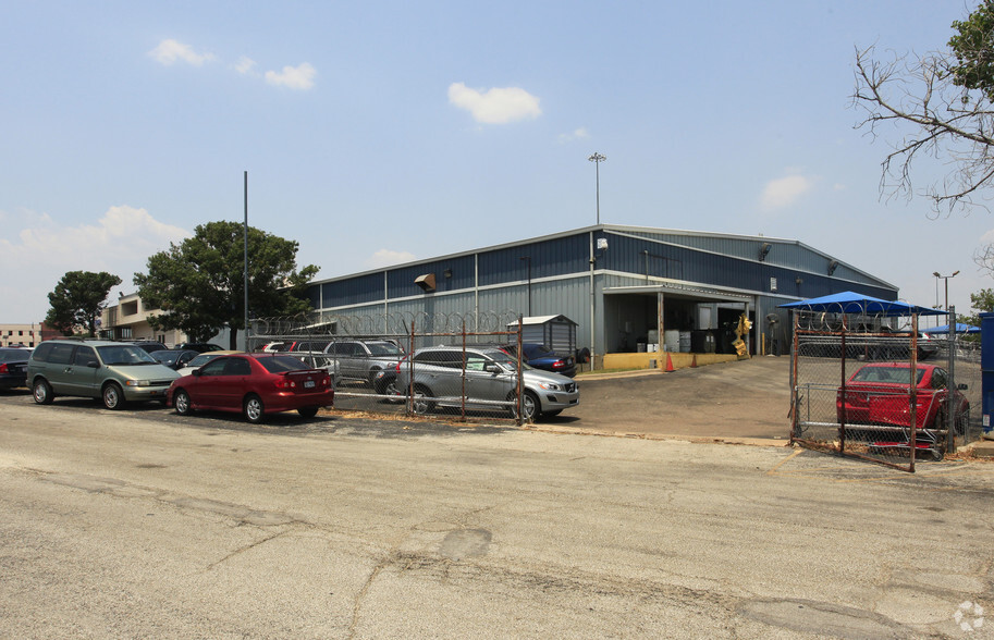 6375 E HIGHWAY 290, Austin, TX for lease - Building Photo - Image 2 of 3