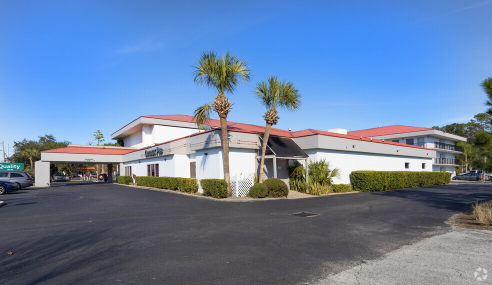 2401 Mayport Rd, Atlantic Beach, FL for sale - Primary Photo - Image 1 of 8