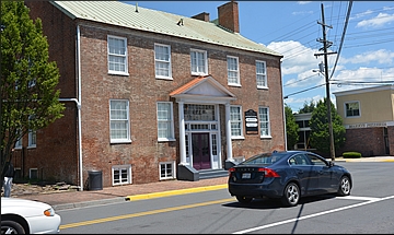 100 W Main St, Berryville, VA for sale - Primary Photo - Image 1 of 1