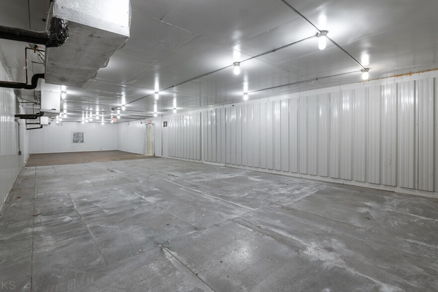 3702 Hy Point Blvd, Rolla, MO for sale - Interior Photo - Image 3 of 48