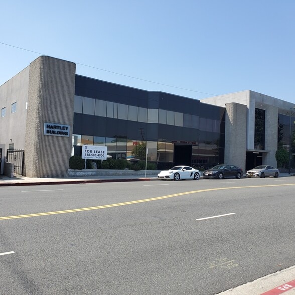 209 E Alameda Ave, Burbank, CA for lease - Building Photo - Image 2 of 5