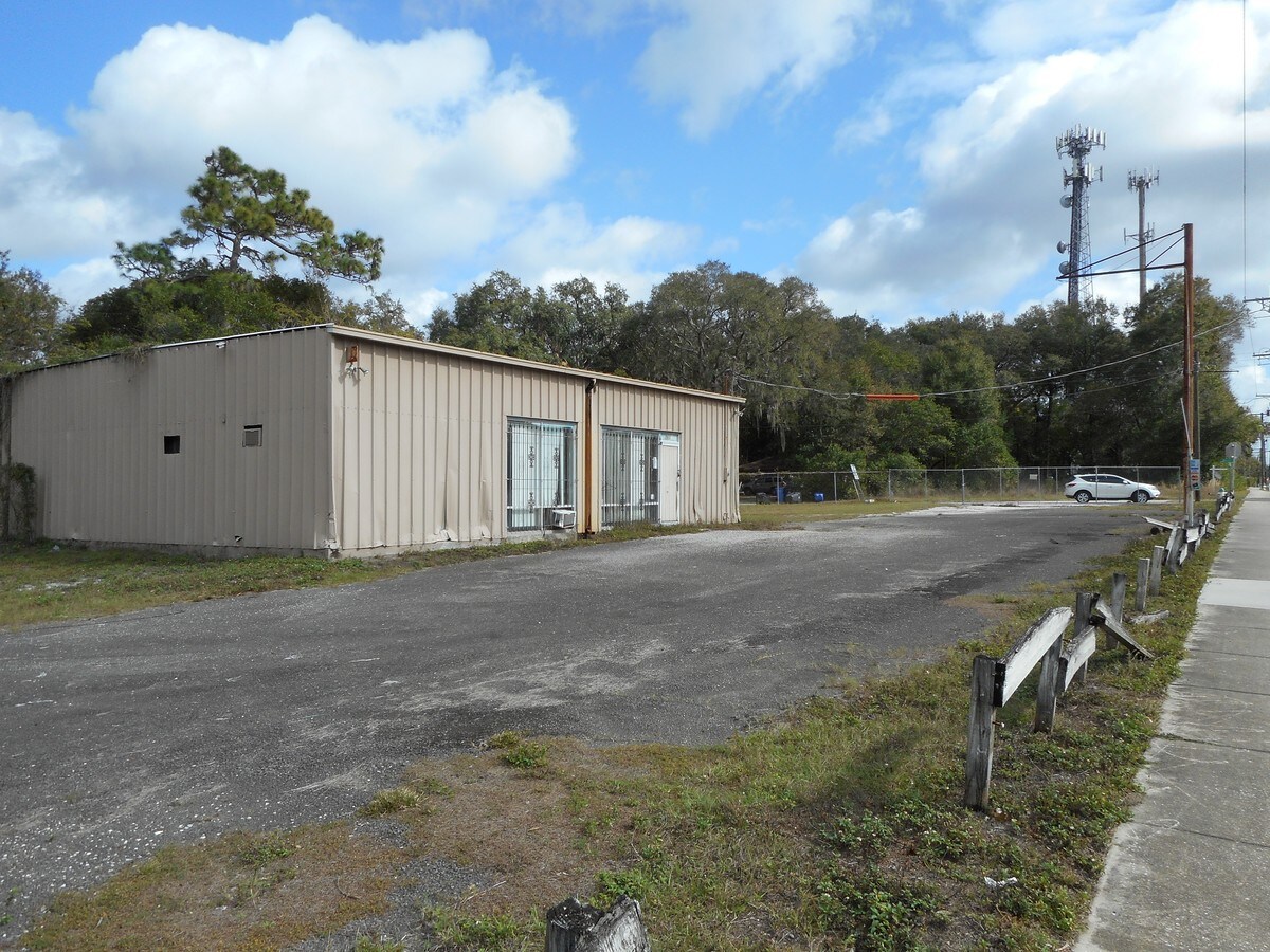 7010 E Fowler Ave, Temple Terrace, FL 33617