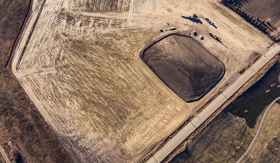 18401 137 Av NW, Edmonton, AB for sale - Aerial - Image 2 of 5