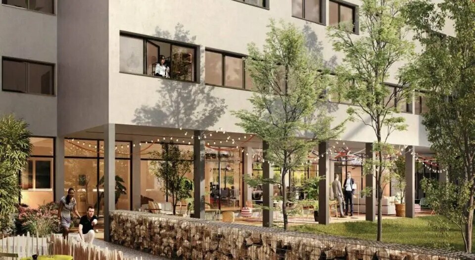 Retail in La Rochelle for lease - Building Photo - Image 1 of 4