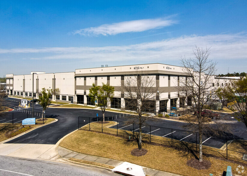 6715 Oakley Industrial Blvd, Union City, GA for sale - Primary Photo - Image 1 of 1