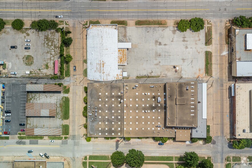 1301 Lamar St, Wichita Falls, TX for lease - Aerial - Image 2 of 19