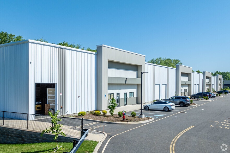 1 Industrial Ct, Freehold, NJ for lease - Building Photo - Image 1 of 23
