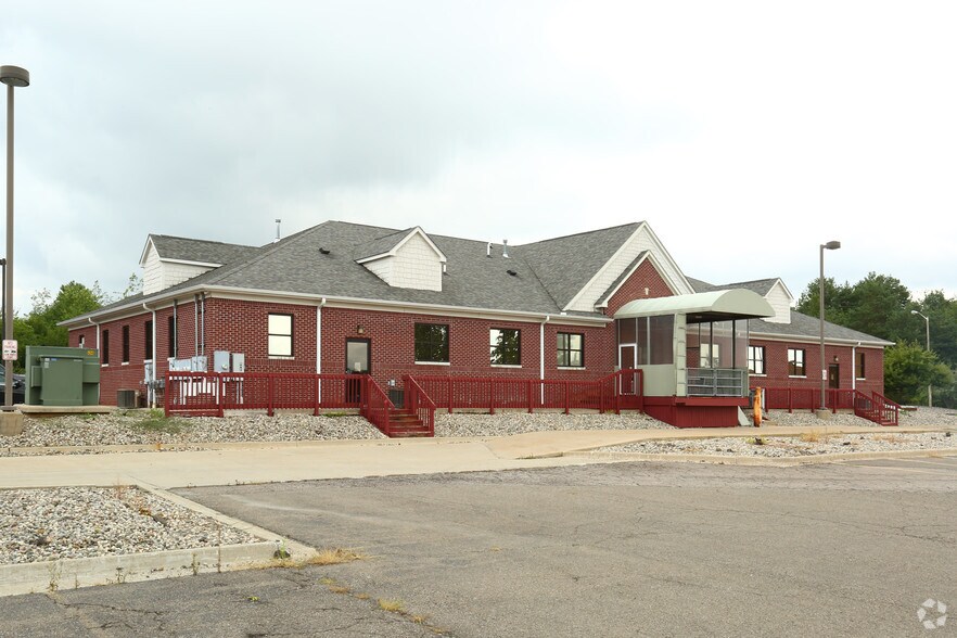 3400 Fleckenstein Rd, Flint, MI for lease - Building Photo - Image 2 of 3