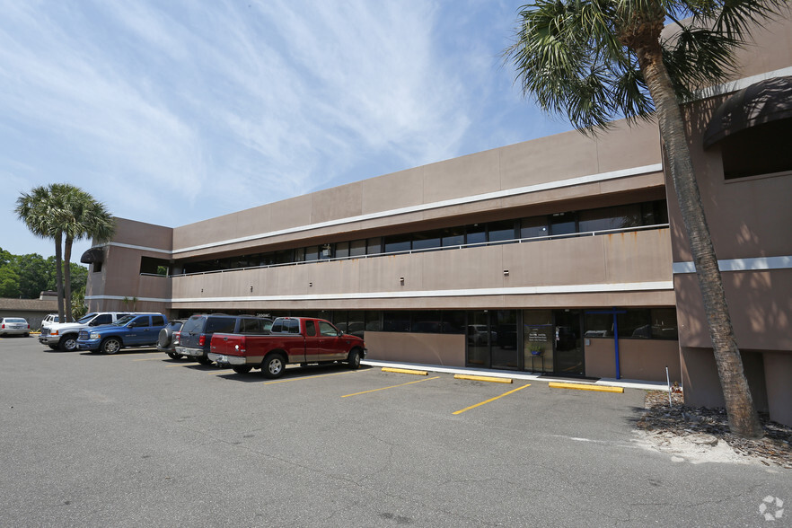 4917 Ehrlich Rd, Tampa, FL for lease - Building Photo - Image 3 of 4