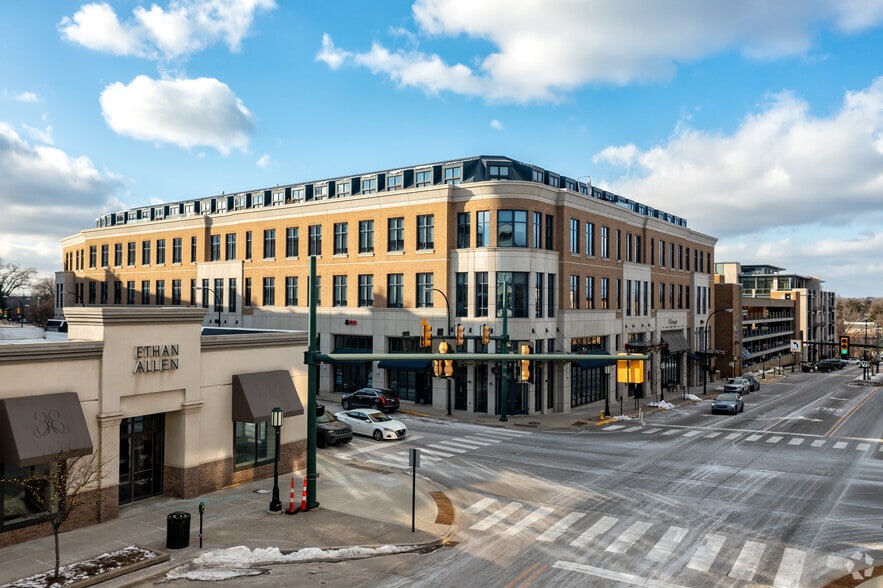 104-114 Willits St, Birmingham, MI for sale - Building Photo - Image 2 of 7