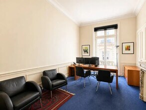 54 Rue De Ponthieu, Paris for lease Interior Photo- Image 1 of 8