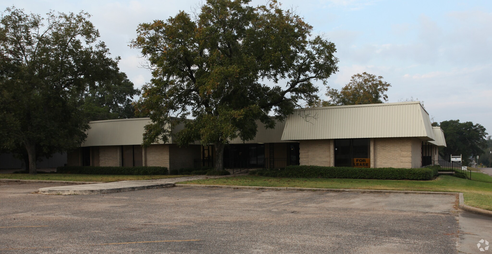 1915 N Frazier St, Conroe, TX for sale Primary Photo- Image 1 of 1