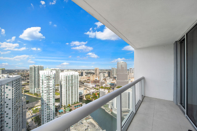 485 Brickell Ave, Miami, FL 33131 - W Hotel Miami | LoopNet