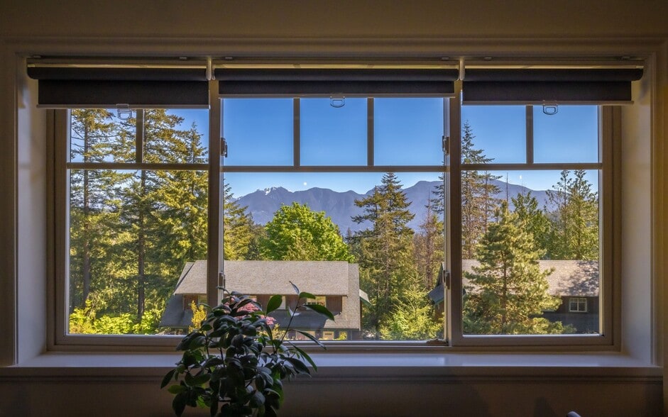 Snung Cove Portfolio portfolio of 2 properties for sale on LoopNet.com - Building Photo - Image 3 of 6