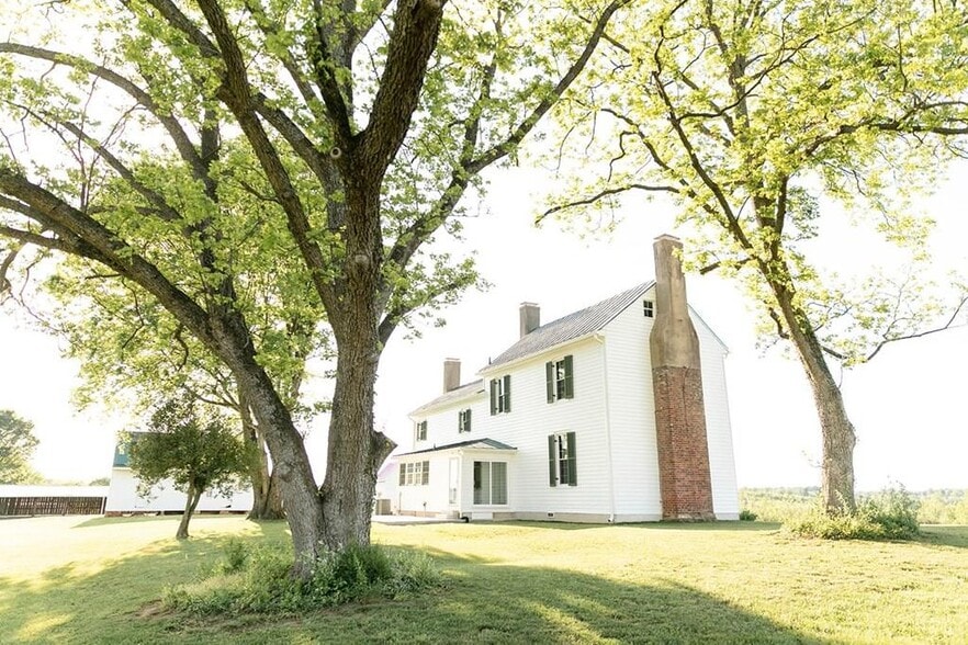 4087 Coleman Dr, Alton, VA for sale - Primary Photo - Image 1 of 24