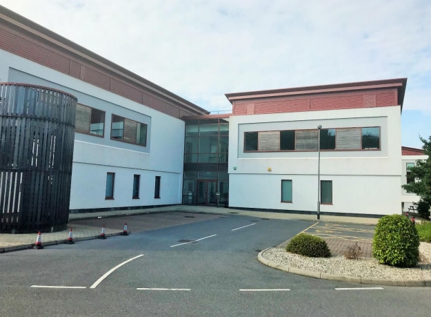 Oak View Clos, Torquay for sale - Primary Photo - Image 1 of 1
