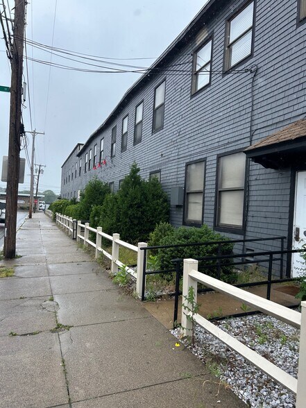 20 Rhode Island Ave, Pawtucket, RI for lease - Building Photo - Image 1 of 1