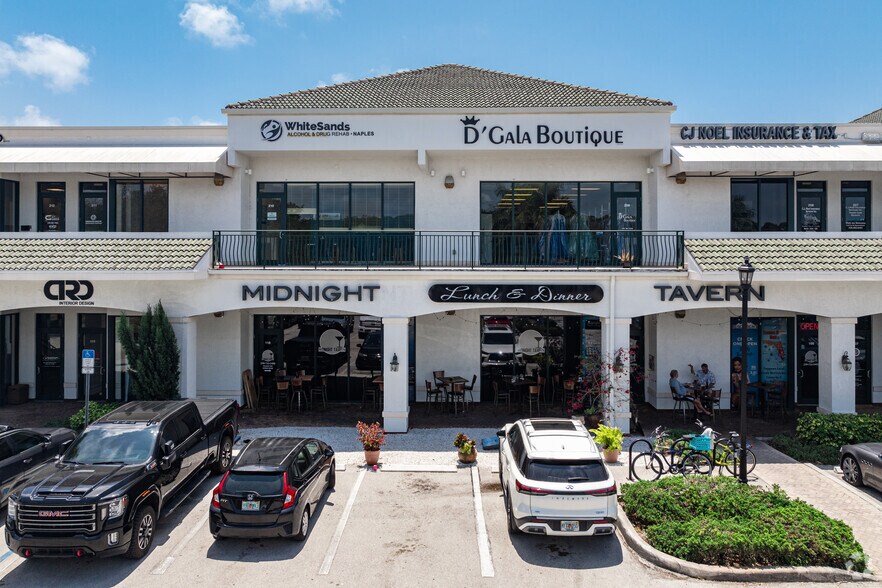 2800 Davis Blvd, Naples, FL for lease - Primary Photo - Image 1 of 22