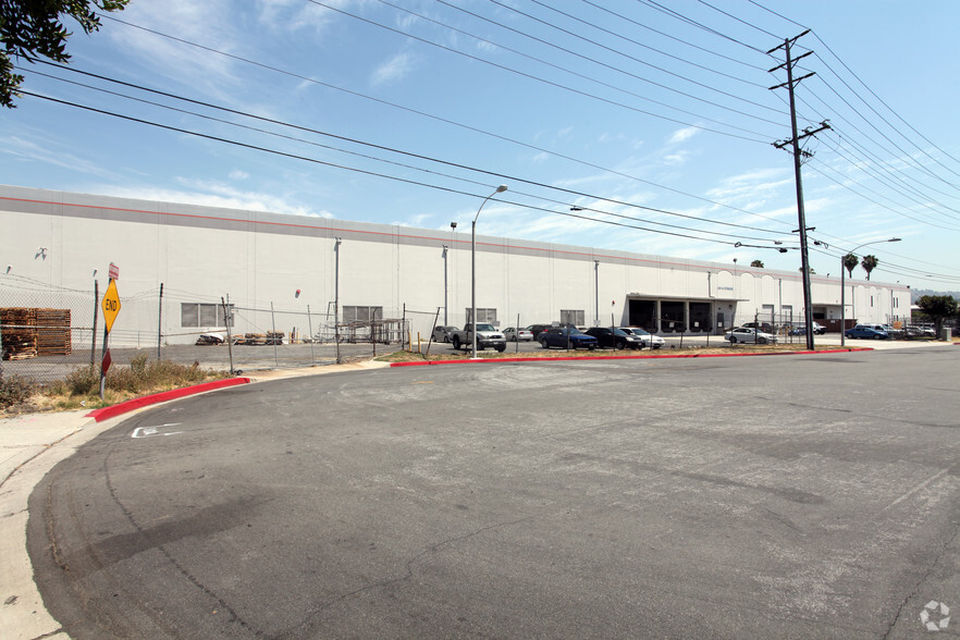 400 S Stimson Ave, City Of Industry, CA for lease - Building Photo - Image 2 of 11