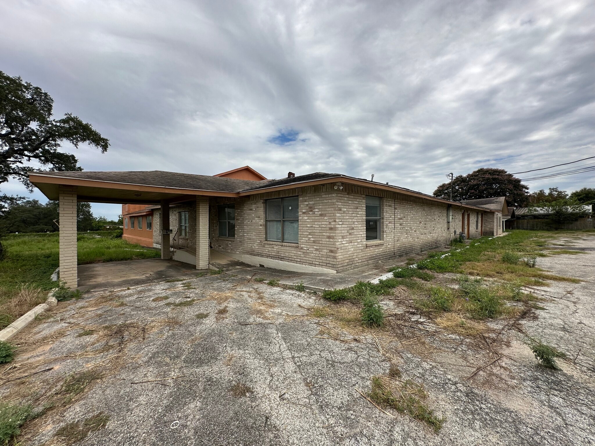 6628 Crestway Dr, San Antonio, TX for sale Building Photo- Image 1 of 131