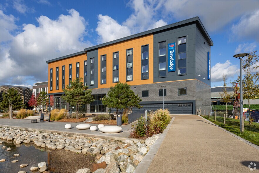 Southwater Way, Telford, SHR TF3 4BF