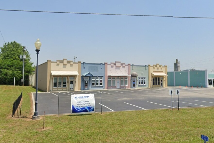 402-410 N Spring St, Sparta, TN for sale - Building Photo - Image 3 of 8