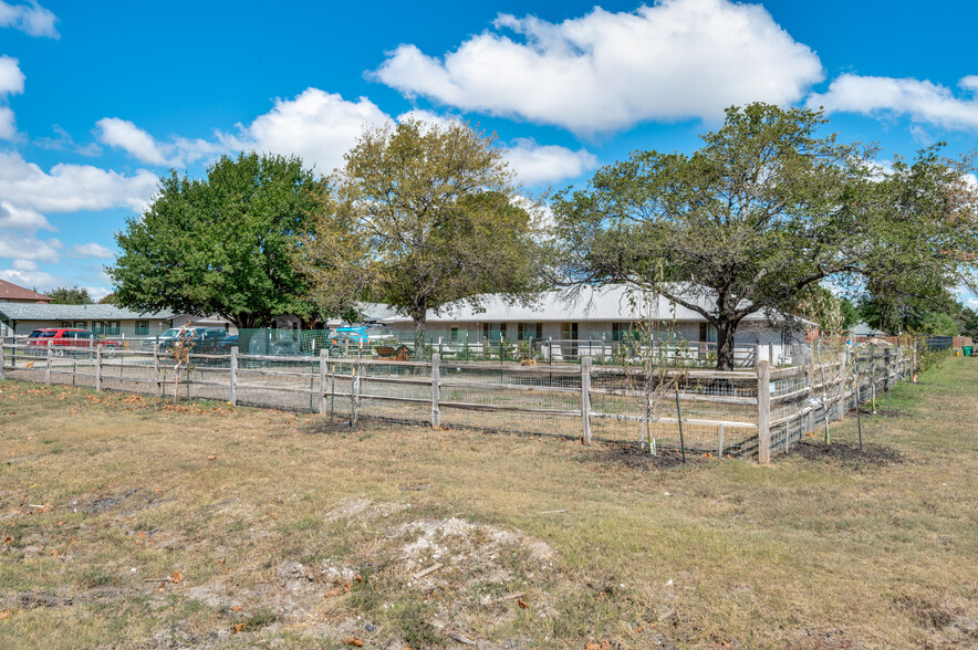 10550 Rose Bud Ct, McKinney, TX for sale - Building Photo - Image 3 of 37