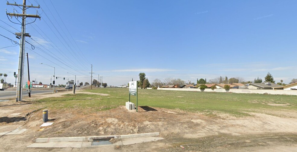 Paige, Tulare, CA for sale - Building Photo - Image 3 of 4