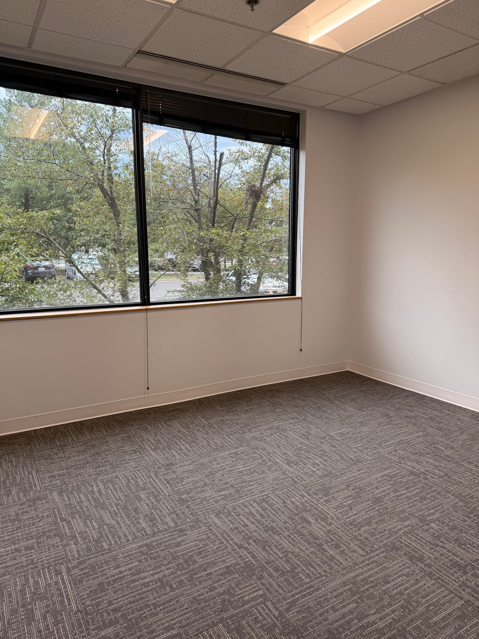 8400 Corporate Dr, Landover, MD for lease Interior Photo- Image 1 of 6