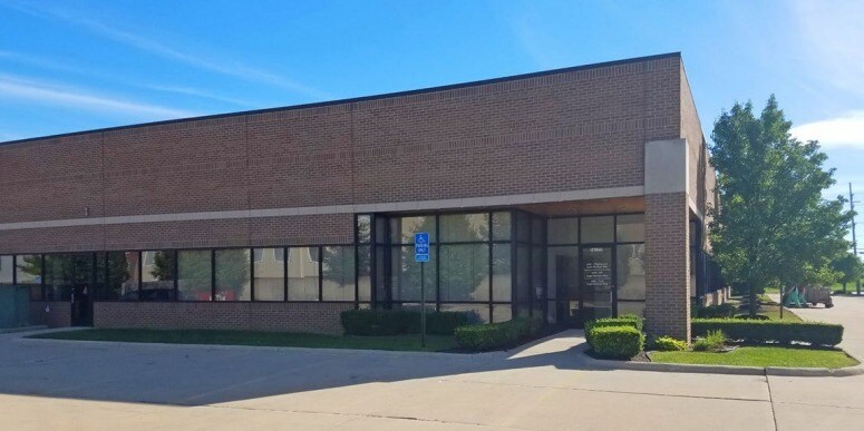36155-36199 Mound Rd, Sterling Heights, MI for lease Building Photo- Image 1 of 2